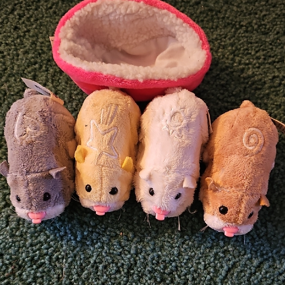 Zhu Zhu Pet Bundle